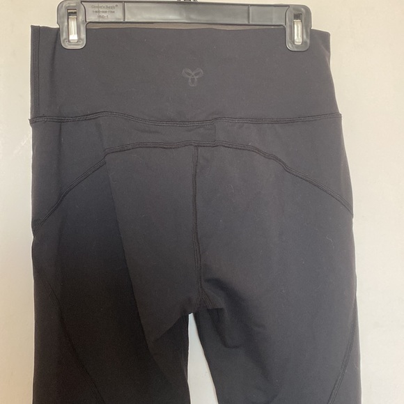 TNA black leggings with mesh *like new* - Picture 4 of 6